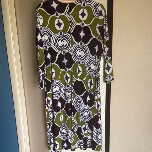 Enfocus Studio Green and Purple Sheath Dress with V-Neck and Bishop Sleeves - Picture 5 of 5